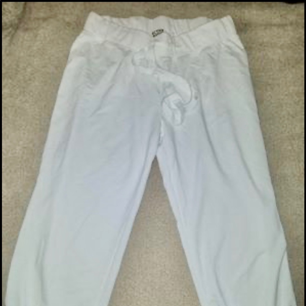 Active Basics Capri Sweats - WHITE